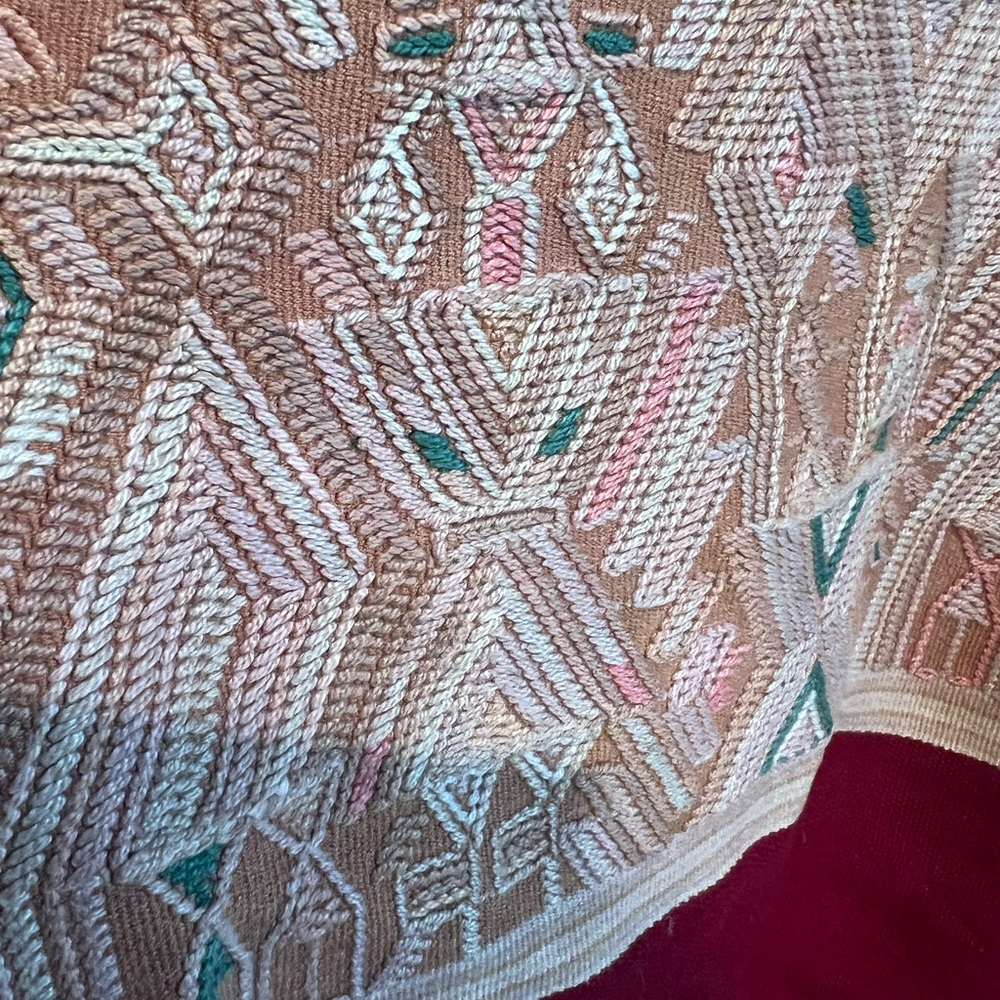 Artemis Women's Tribal Print Short Sleeve Top - Burgundy and Tan - Picture 4 of 7
